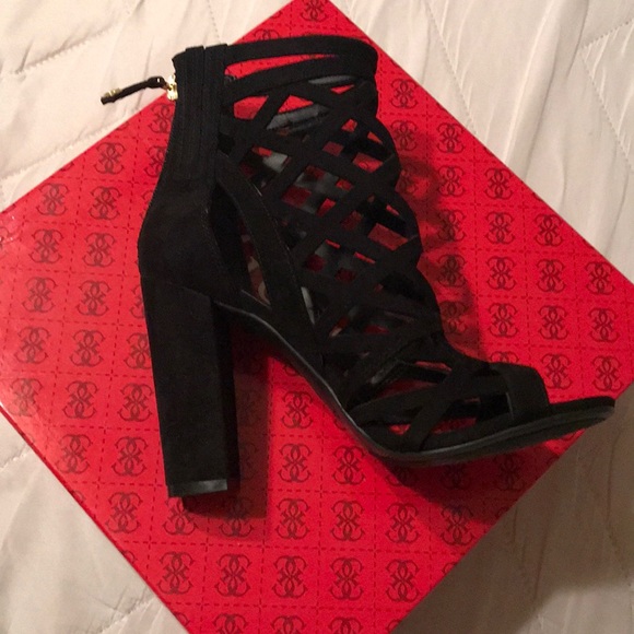 Guess Heels - Picture 2 of 6